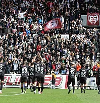 Evinde Yenilen Elazığspor'a Taraftardan Büyük Tepki: Yönetim İstifa Sesleri Yükseldi