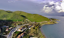 Doğuda tatilcilerin gözdesi Hazar Gölü doğal güzelliğiyle bayrama hazır