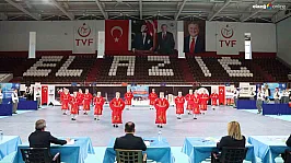 Ahmet Aytar Spor Salonu'nda görsel şölen: Halk oyunları ekipleri yarıştı!