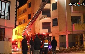 Ağır hasarlı binada çıkan yangın itfaiye ekipleri tarafından söndürüldü