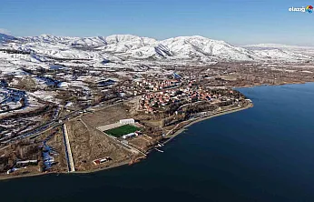 Elazığ beyaz gelinliğini giydi: İşte Harput'tan Hazar Gölü'ne kar manzaraları