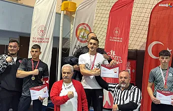 Bileğine güvenenler Adana'da buluştu: Elazığ 6 madalyayla döndü