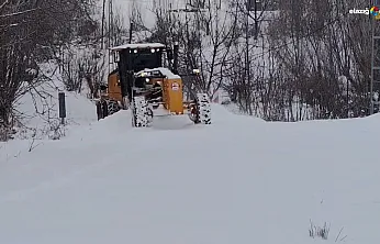 Elazığ İl Özel İdaresi'nden karla mücadelede tam saha pres