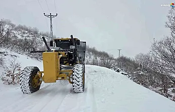 Elazığ'da kar esareti kırılıyor: 335 köy yolu ulaşıma açıldı