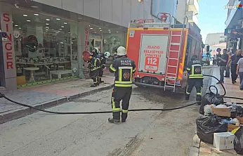 Elazığ'da Apartman Dairesinde Çıkan Yangın Korku Yarattı!