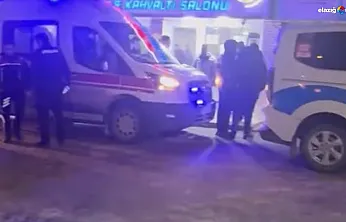 Elazığ'da tartışma kanlı bitti! Sokak ortasında bıçaklı saldırı