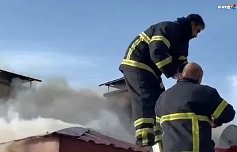 Çatı Alev Alev Yandı, İtfaiye Son Anda Müdahale Etti!