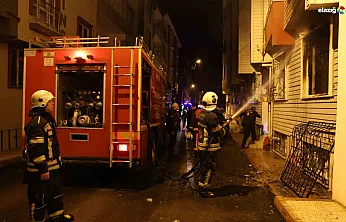 Elazığ'da yangın: 2 kişi hastanelik oldu