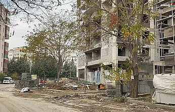 Elazığ'da İnşaattan Düşen İşçi Yaşam Savaşı Kaybetti