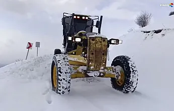 İl Özel İdaresi teyakkuzda! Elazığ'da köy yollarında kar mesaisi sürüyor!