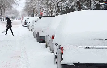 Dünden beri dinmiyor: Elazığ'da kış sert yüzünü gösterdi, metreyle kar ölçtüler