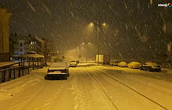 Elazığ'da beklenen kar yağışı kenti etkisi altına aldı