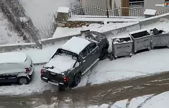 Yol değil buz pisti: Elazığ'da sürücülerin zor anları saniye saniye kaydedildi