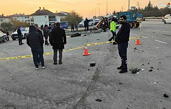 Yurtbaşı OSB Yolunda Can Pazarı: Traktörle Çarpışan Araç Yayayı Altına Aldı