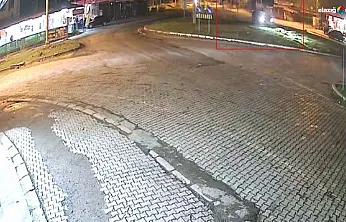 Elazığ'da otomobil refüje çıktı: 1 yaralı