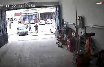 Kovancılar'da Motosiklet Kazası Güvenlik Kamerasına Böyle Yansıdı