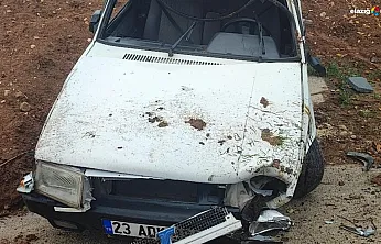 Elazığ'da takla atan otomobilin sürücüsü yaralandı