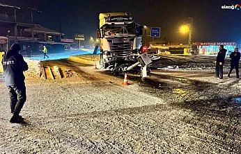 Karakoçan'da buz pisti gibi yol kazaya davetiye çıkardı