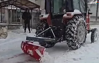 Ağın'da kar seferberliği: Belediye ve vatandaş el ele verdi