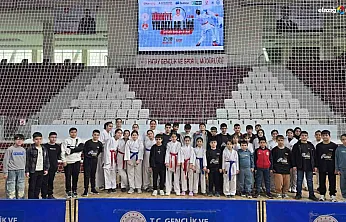 Hatay'da 'Gakgo' rüzgarı: Elazığlı karateciler 45 madalya ile döndü!