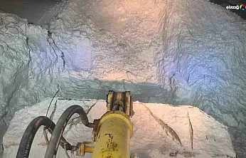 Karakoçan'da bu kış çok sert başladı: Kar kalınlığı rekor seviyeye ulaştı!