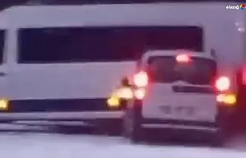 Elazığ'da kaza anı kamerada: Kar kaplı yolda frenler yetmedi!