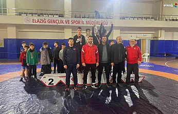 Kovancılar'dan şampiyonluk çıkartması: Minderde 17 madalyalık destan