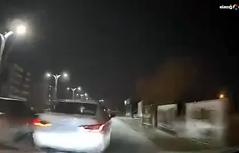 Makas atan sürücü çarpıp kaçtı: Araç kamerası her şeyi kaydetti