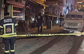 Elazığ'da Facia Kıl Payı Önlendi: Motosiklet Pikapa Çarptı, Benzin Yola Aktı