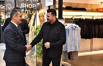 Mağaza mağaza gezdi, talepleri dinledi: Vekil Keleş'ten esnaf çıkarması