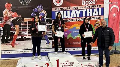 Elazığ Muay Thai'de tarih yazdı: Ağrı'dan 12 madalyayla döndüler!