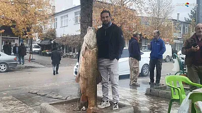 Palu'da sergilenen 60 kiloluk dev turnaya yoğun ilgi