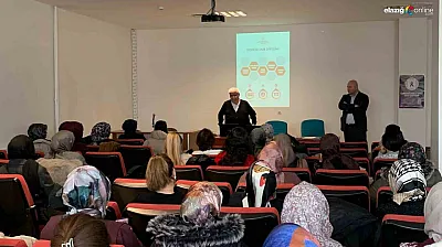 Elazığ'da sağlıkçılara kritik eğitim: Aşı kararlılığı sahada artırılacak!