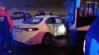 Elazığ'da korkutan akşam: Ekipler sürücüyü hurda yığınından çıkardı