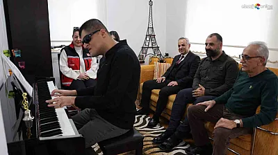 İşte Elazığlı Mehmet'in azim dolu yolculuğu: Dört enstrüman, bir derece!