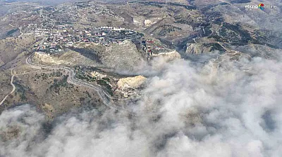 Elazığ güne gri bir örtüyle uyandı: Şehir sis altında, Harput yine masalsı!