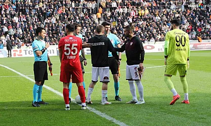 Elazığspor, Ankara Demirspor'a Karşı Sahada! Hakem Kadrosu Belli Oldu!