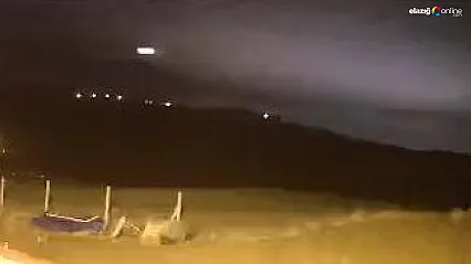 Elazığ'daki parlak ışık geçişi dikkatleri gökyüzüne çevirdi