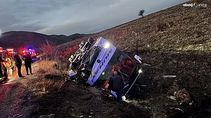 Elazığ Firmasına Ait Otobüs Afyonkarahisar'da Devrildi: 2 Ölü, 21 Yaralı!