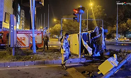 Diyarbakır'da minibüs devrildi: 4 yaralı