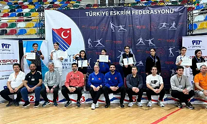 Piste doğum gününde çıktı, gümüş madalyayı kaptı! Eskrimde Elazığ'ı zirveye taşıdı