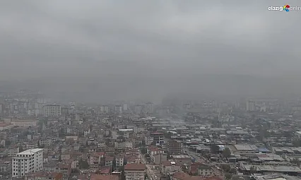 Elazığ'da Sis Etkili Oldu: Görüş Mesafesi 20 Metreye Düştü!