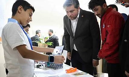 Elazığ'da TÜBİTAK 4006 Bilim Fuarı: Öğrencilerden Yenilikçi Projeler!