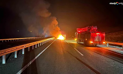 Elazığ'da Traktör Römorkuna Çarpan Otomobil Bir Anda Alev Topuna Döndü!