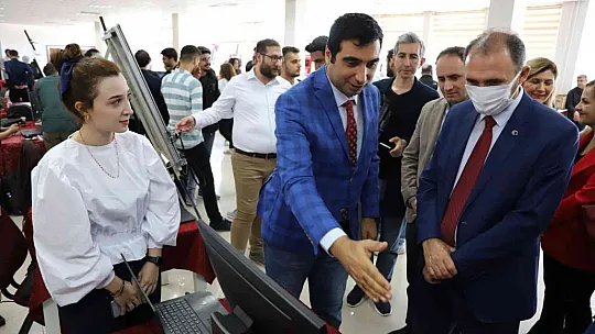 'Fırat Yazılım ve Teknoloji Proje Pazarı' etkinliğine yoğun ilgi
