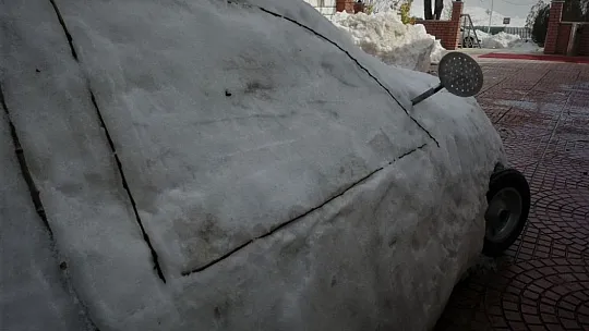 Kardan yaptığı arabasına 200 bin lira değer biçti