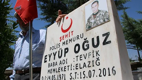 Elazığlı şehit polis babasından uyarı: Unutulursa yeni 15 Temmuzlar olabilir