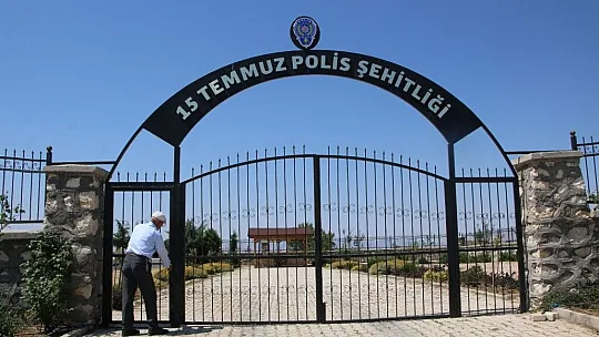 Elazığlı şehit polis babasından uyarı: Unutulursa yeni 15 Temmuzlar olabilir
