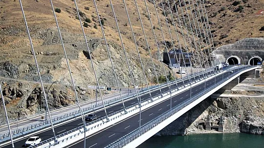 Kömürhan Köprüsü sürücülerden tam not alıyor