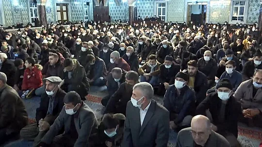 2022 yılının ilk ışıklarında sabah namazında buluştular